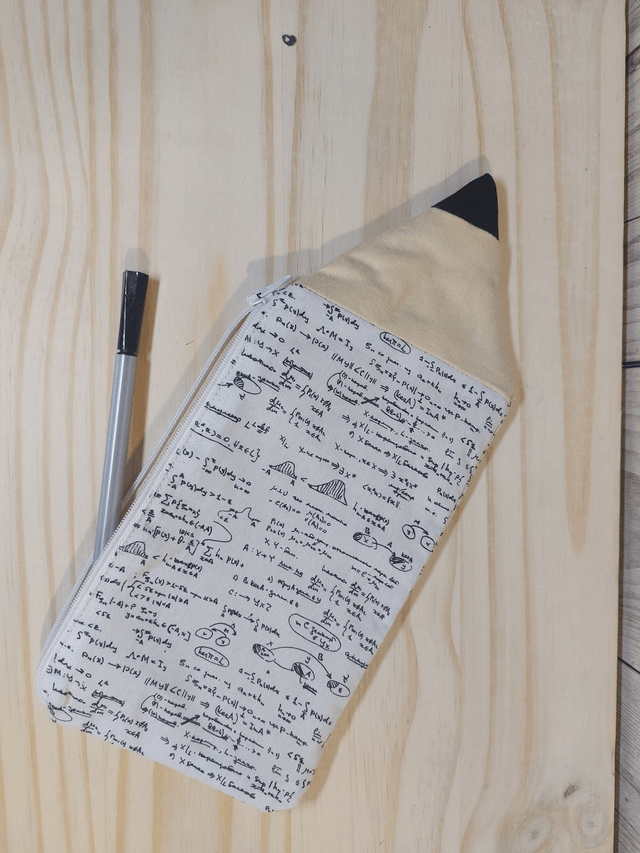 La trousse crayon.
