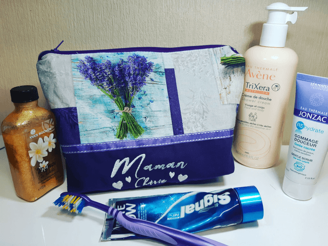 Trousse de toilette plate