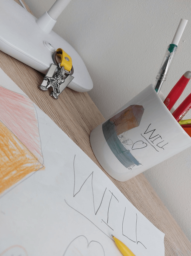Pot a crayon
